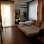 Summerland Loft * Mamaia