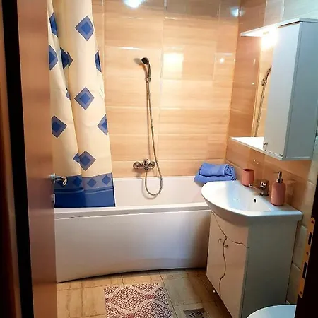 Summerland Loft Apartment Mamaia