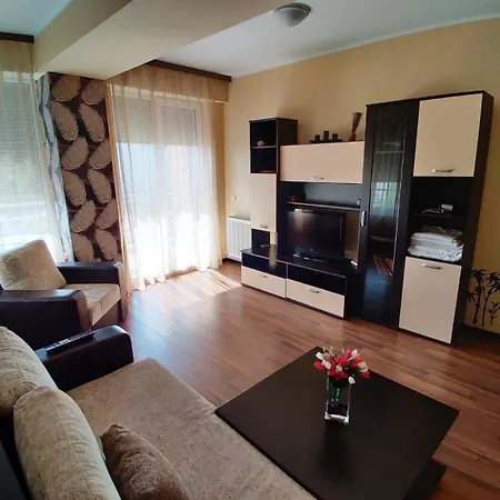 Summerland Loft * Mamaia