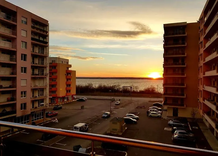 Summerland Loft Daire